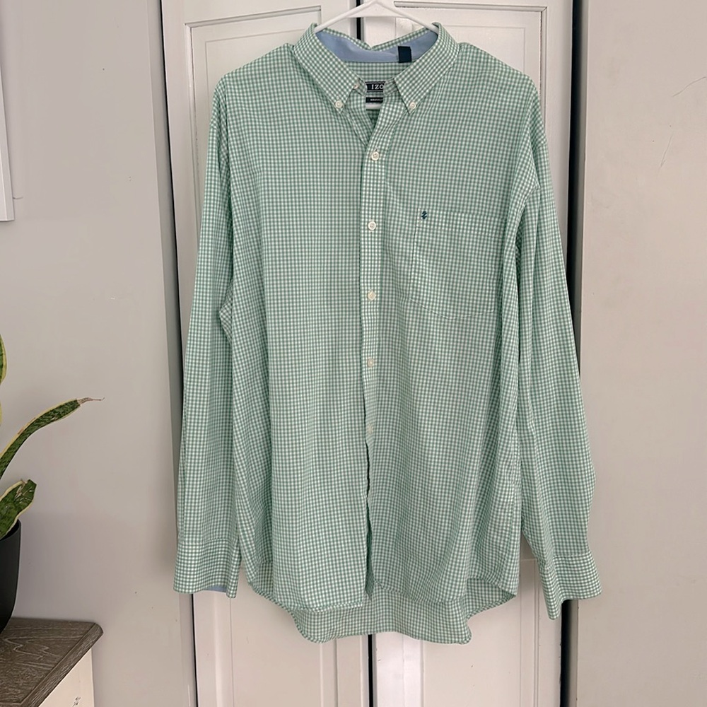 Men’s collared shirt